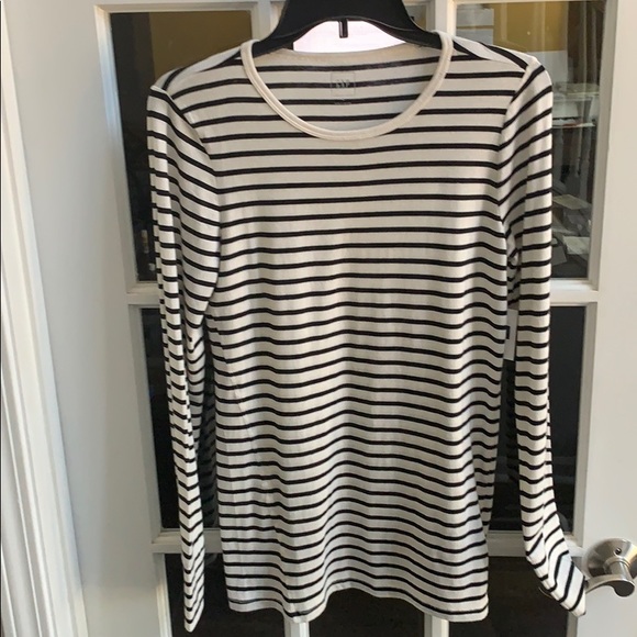 GAP Tops - NWT Gap Long Sleeve Top